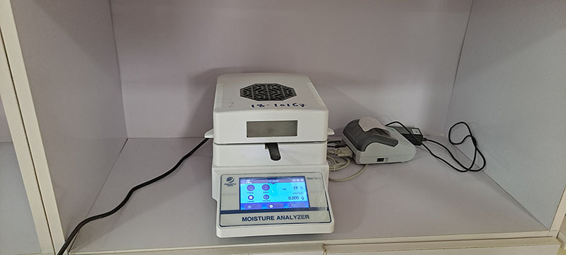 Moisture Analyzer